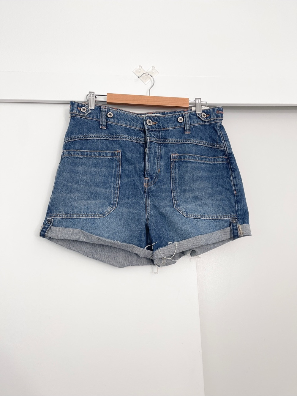 NWOT Free People Palmer Denim Mid Rise Shorts Size 29